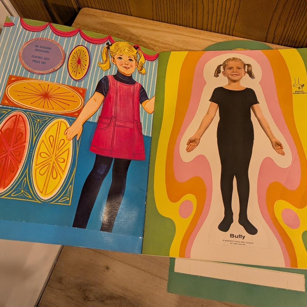 New VTG 1970s Mrs. Beasley Paper Doll Book & Buffy Family Affair Paper Doll Book - Picture 10 of 15